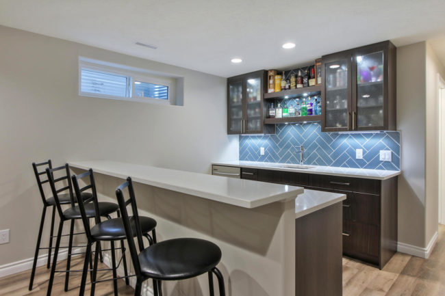 9825 44 Ave NW Edmonton AB T6E-large-011-041-Entertainment Area-1500×1000-72dpi